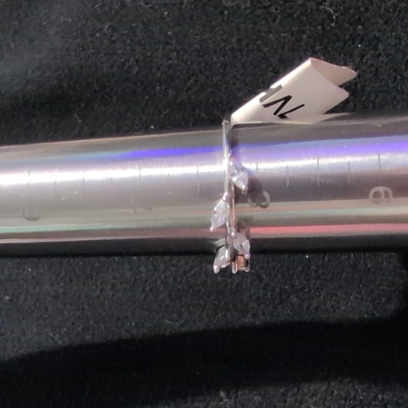 R813 Sterling Silver Vine Ring - Charmed Aroma - Picture 7 of 7